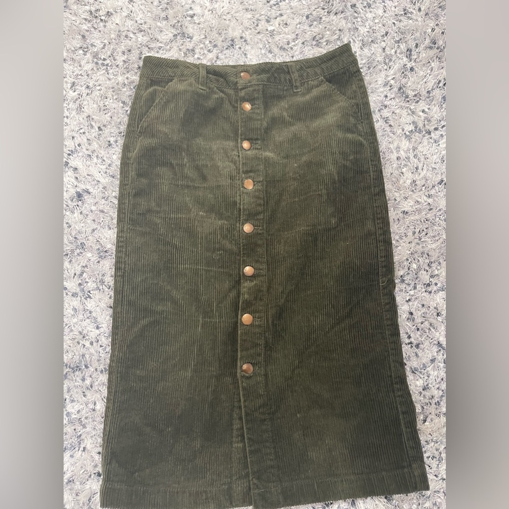 Fall skirt button up